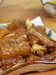 葱烧蹄筋