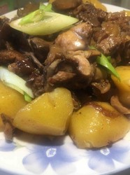 啤酒炖鸡肉