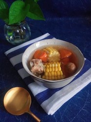 红萝卜玉米排骨汤