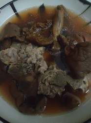 红菌猪骨汤