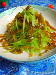 酸辣椒拌莴笋丝