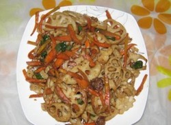 胡萝卜丝炒藕片
