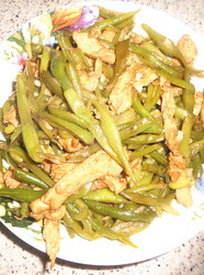蒜香豆角炒鸡丝