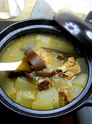 冬瓜海带排骨汤