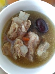 药材排骨汤