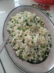 蒜苔炒米饭