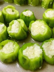 微波炉蒜茸蒸丝瓜