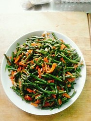 豇豆炒胡萝卜丝