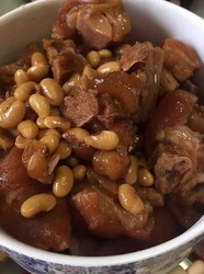 猪蹄焖黄豆