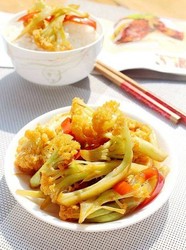红椒炒花菜