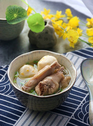 山茶油蟹籽丸鸡汤