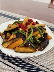 紫茄烧豆角
