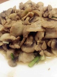 蘑菇炒肉片
