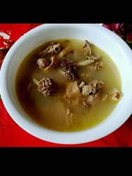 羊肚菌鸡汤