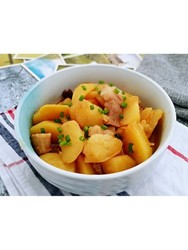 土豆烧肉块