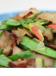 羌山老腊肉炒豌豆片