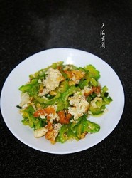 鸵鸟蛋炒苦瓜