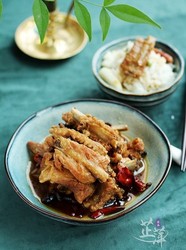 山茶油焖排骨
