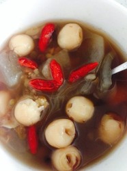 冬瓜莲子绿豆枸杞汤