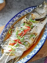 【年年有余】椒香清蒸鲈鱼