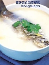 美味萝卜丝鲫鱼汤