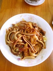 洋葱炒鱿鱼