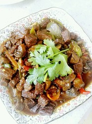 蘑菇烧牛肉