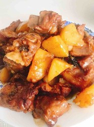 红烧排骨炖土豆