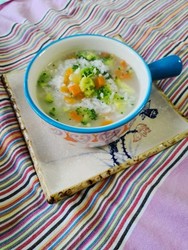 西兰花胡萝卜粥