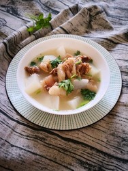 牛蹄筋炖萝卜