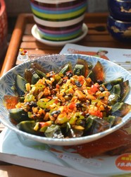 辣椒豆豉拌松花蛋