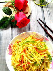 家常青椒土豆丝