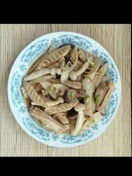 鸡汤烧冬笋香菇