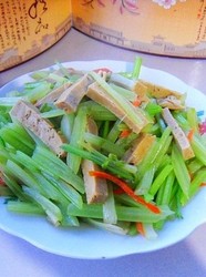 芹菜炒豆腐干