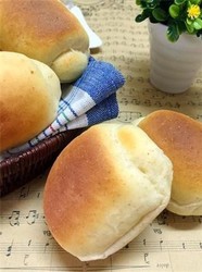 全麦肉松面包卷