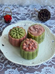 桃山皮赤豆蛋黄月饼
