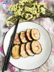 煎手工海鲜紫菜肉卷