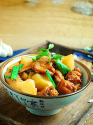 土豆烧鸡块