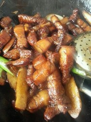 红烧肉炖铁棍山药