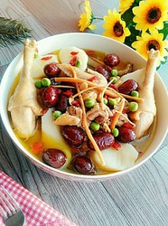 药材炖土鸡汤