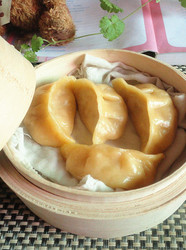 红萝卜猪肉蒸饺