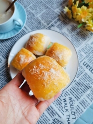 奶黄馅小面包
