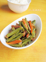 腊肉炒豇豆