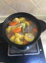 玉米番茄排骨汤