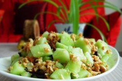 花生碎拌黄瓜