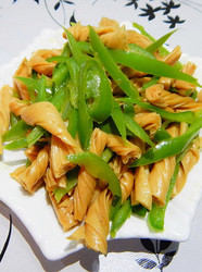 青椒炒豆皮卷