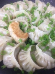锅贴饺子