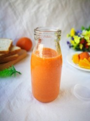 胡萝卜橙子草莓汁