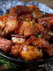 小土豆炖红烧肉