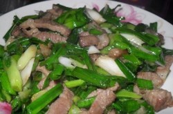 大蒜炒肉